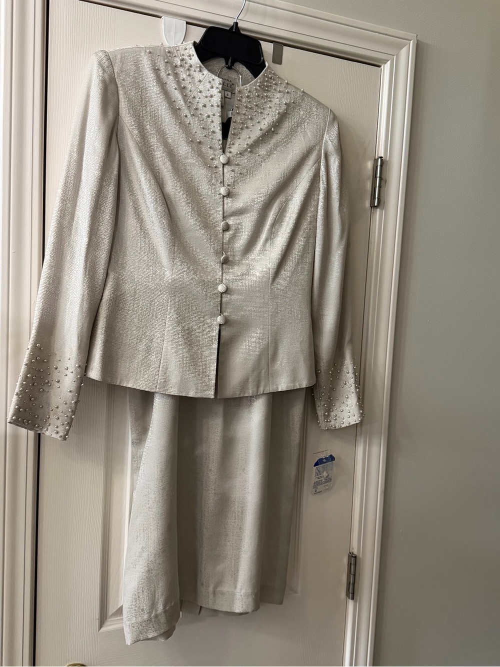 NWT Vtg Adrianna Papell Silk Pearl Skirt Suit Set 6